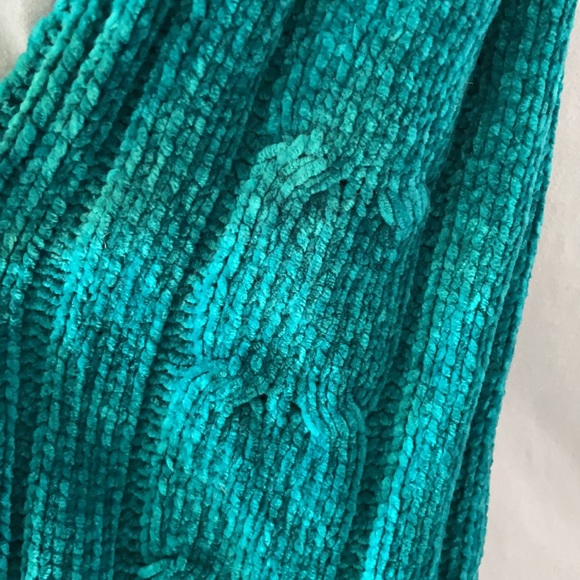 Women’s Teal Scarf - Picture 6 of 8